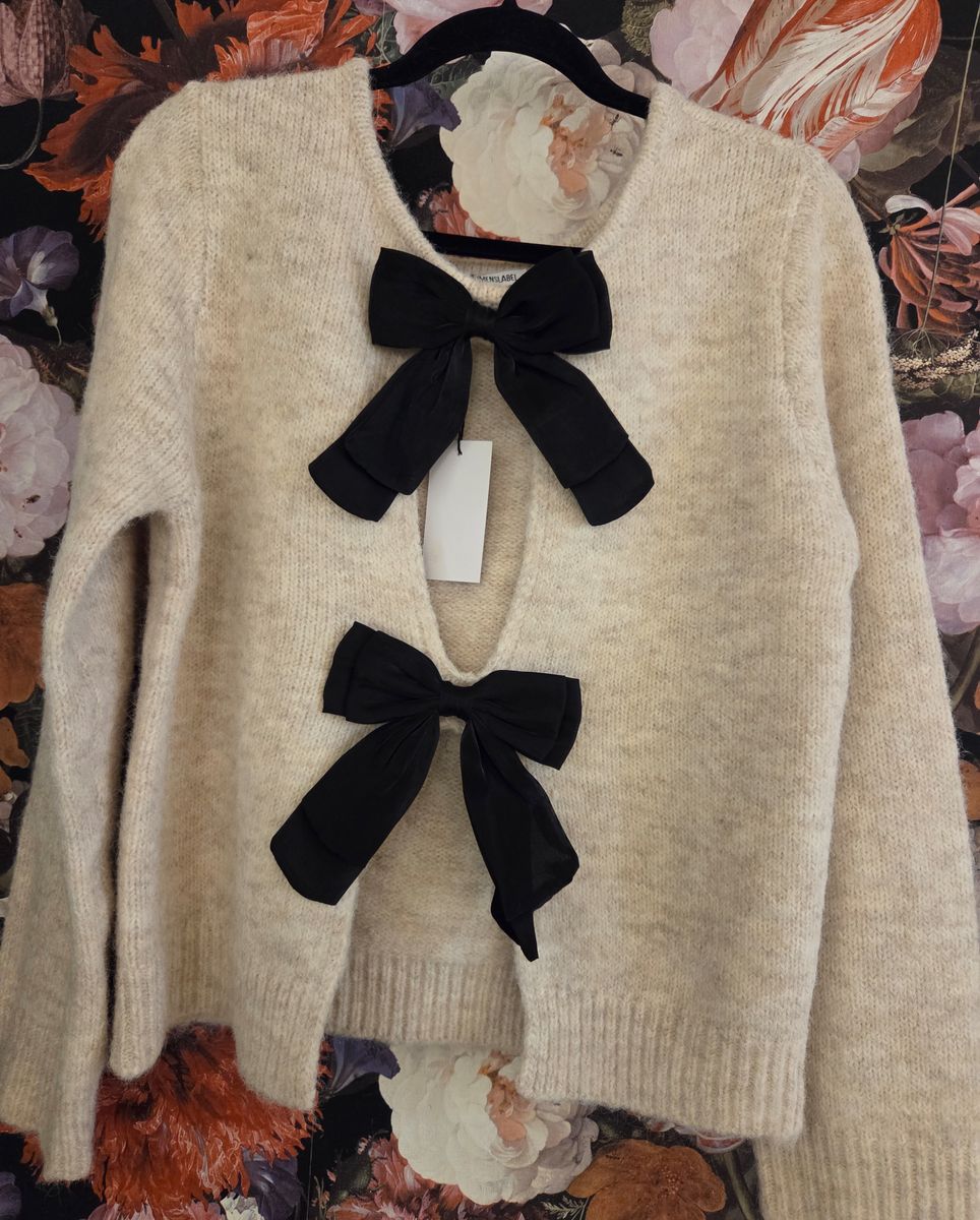 BOW KNIT