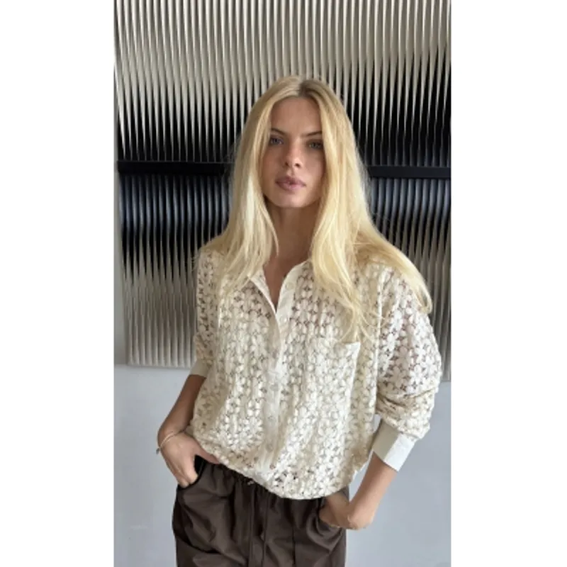 KIT LACE